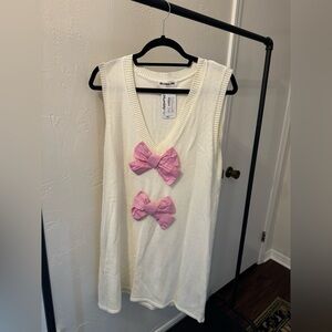 White Sleeveless Knit Dress with Pink Bows